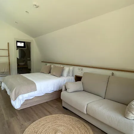Guest house Luar Do Sarela & *